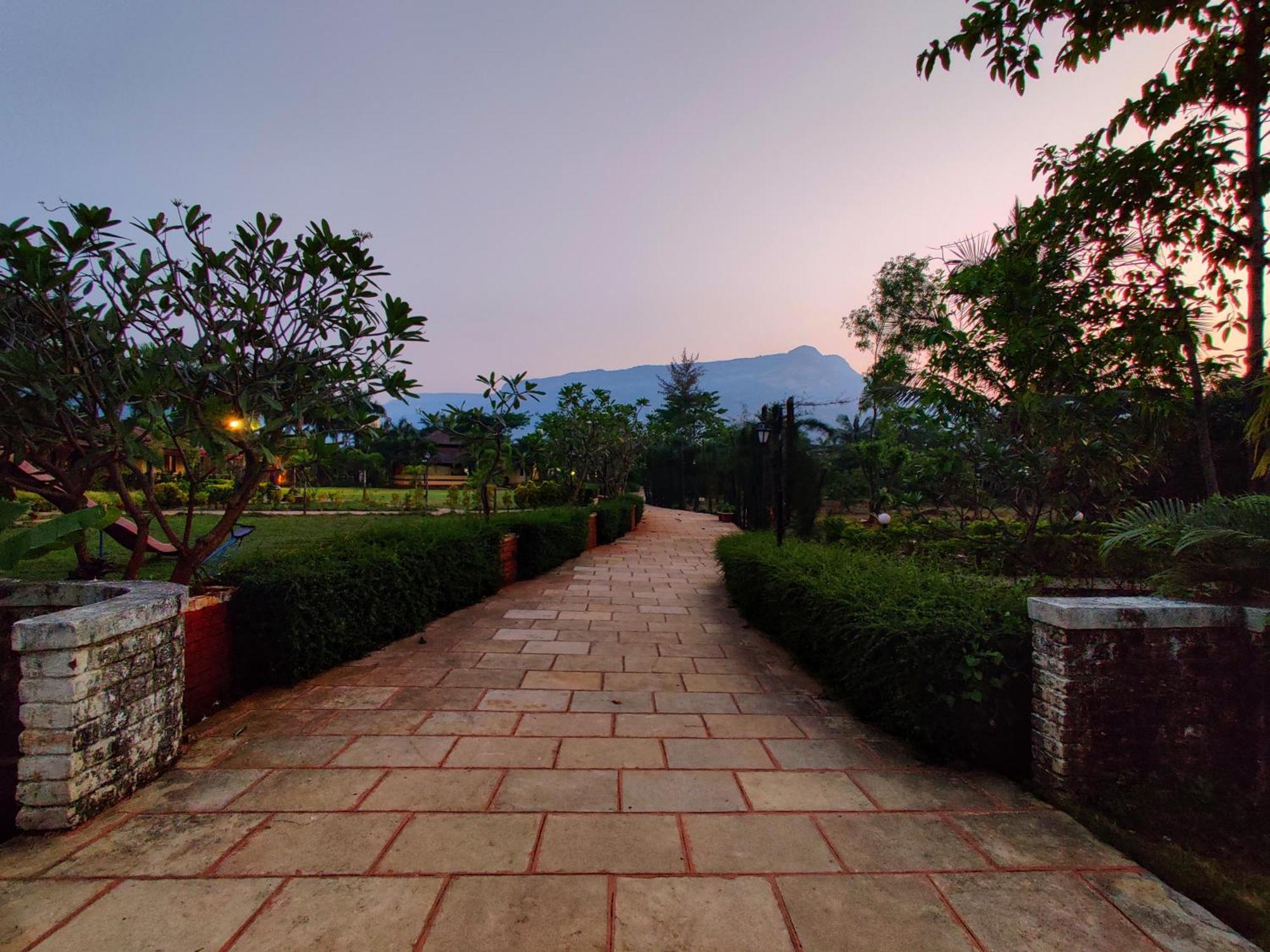 The Kanila Resort Karjat Zewnętrze zdjęcie